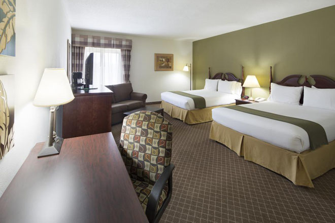 Holiday Inn Express & Suites